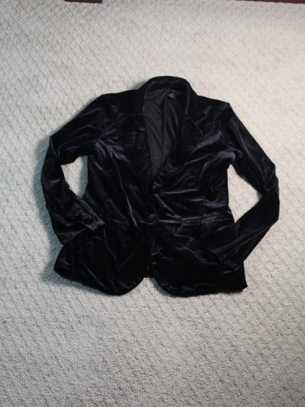Tahari Size M Black Stretch Velvet Blazer